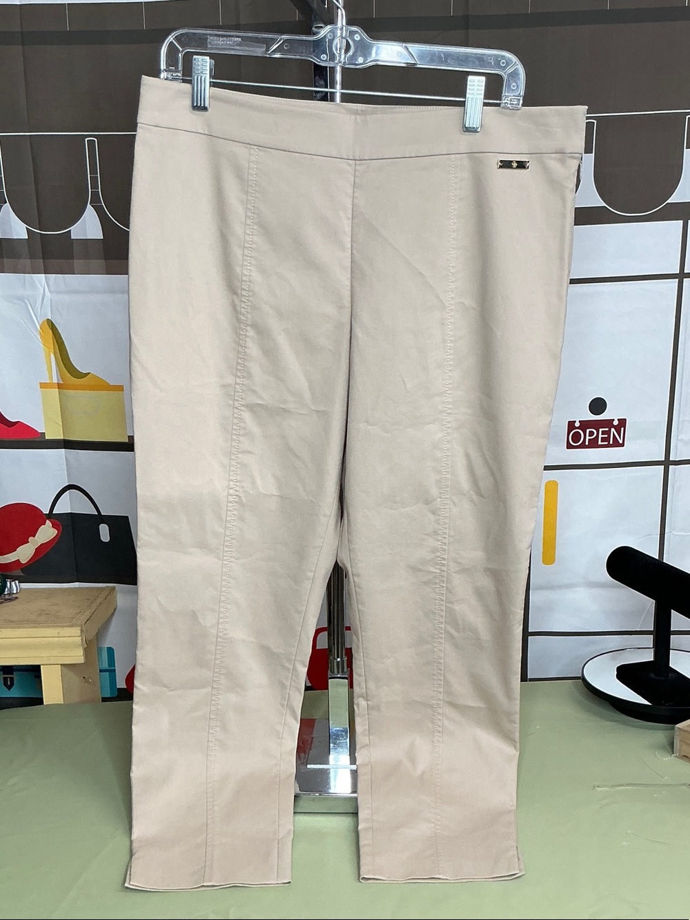 Tory Burch Ladies sz 10 chinos khakis pants #2335